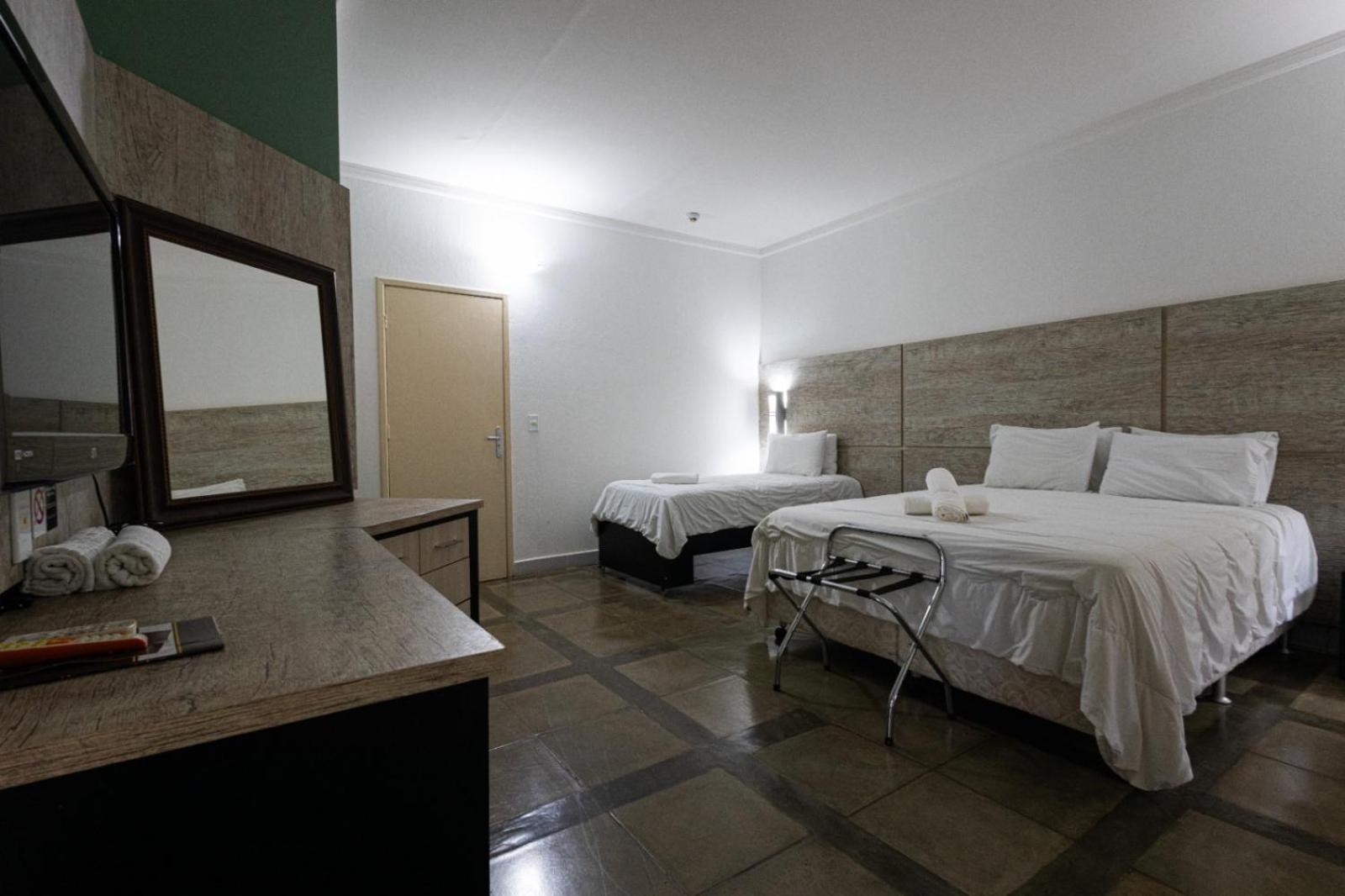 Araguaia Hotel Барра-ду-Гарсас Экстерьер фото